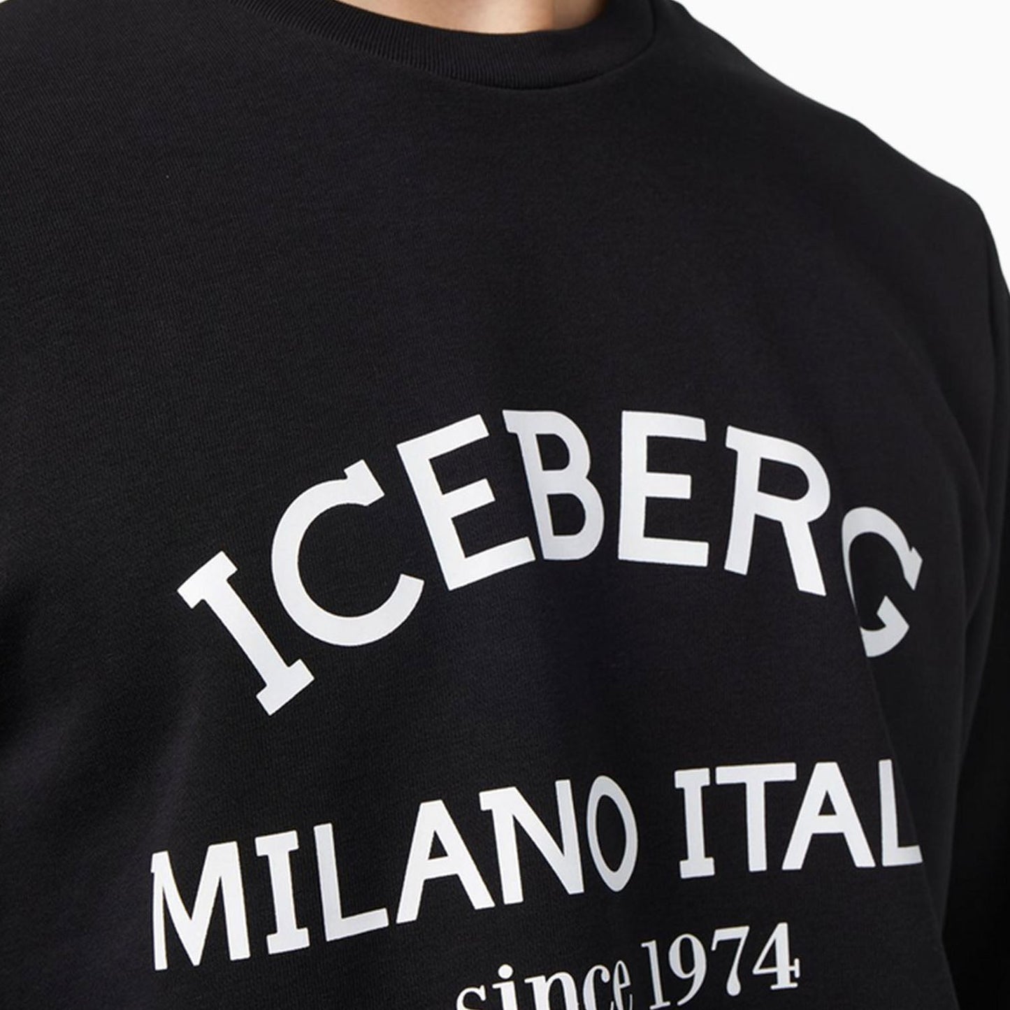 Men's Crew Neck Sweatshirt With Institutional Logo